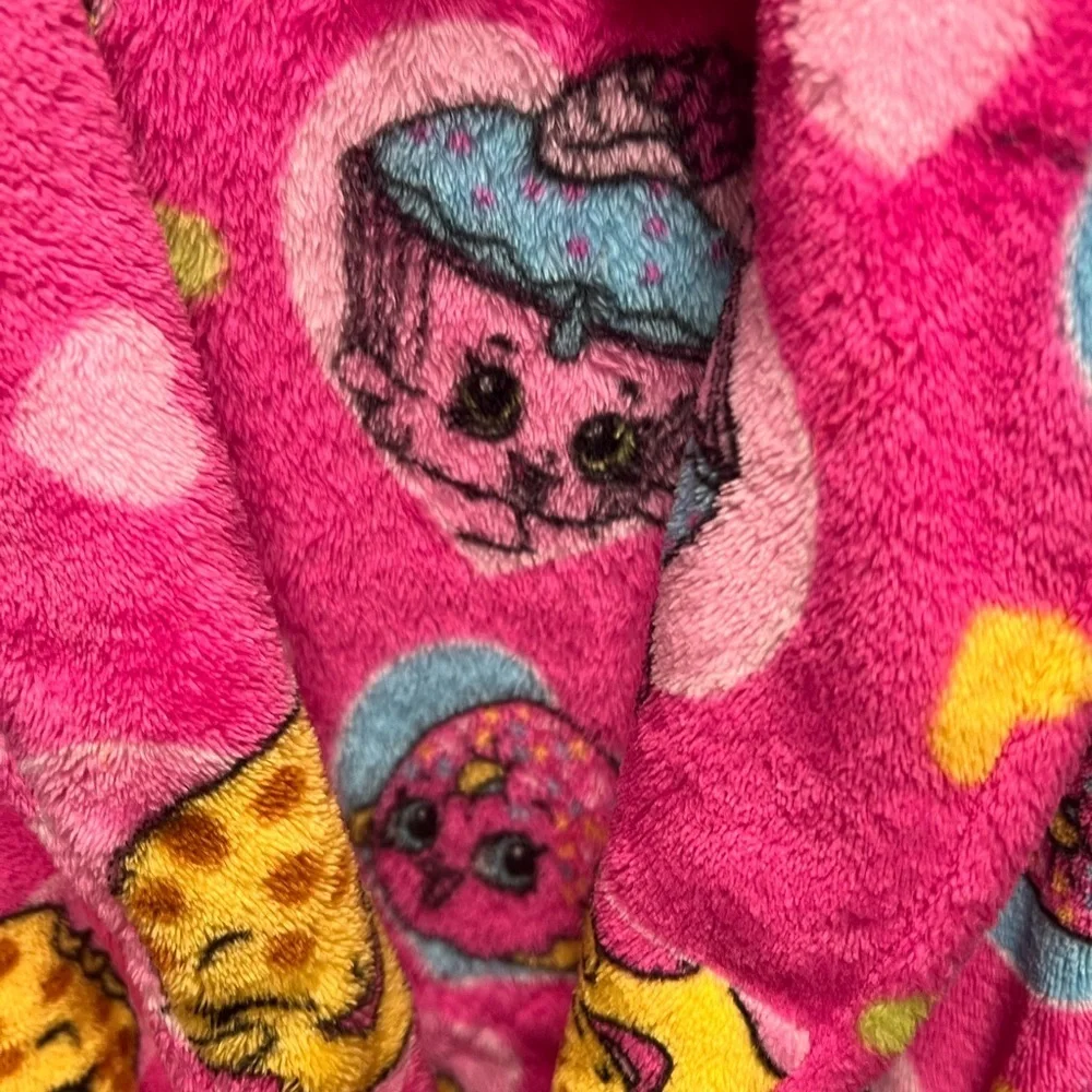 SHOPKINS GIRLS PLUSH PINK ROBE W/COLORFUL SHOPKINS CHARACTERS SIZE 10-12